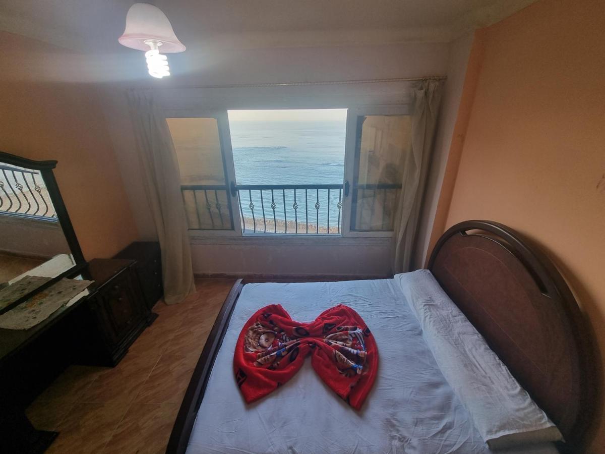 Panoramic Sea View Zamzm Flat Miami Family شقة فندقية زمزم بانورما بشاطئ ميامي - الاسكندرية صف اول مباشر علي بحر - عائلات فقط Alexandrie Extérieur photo