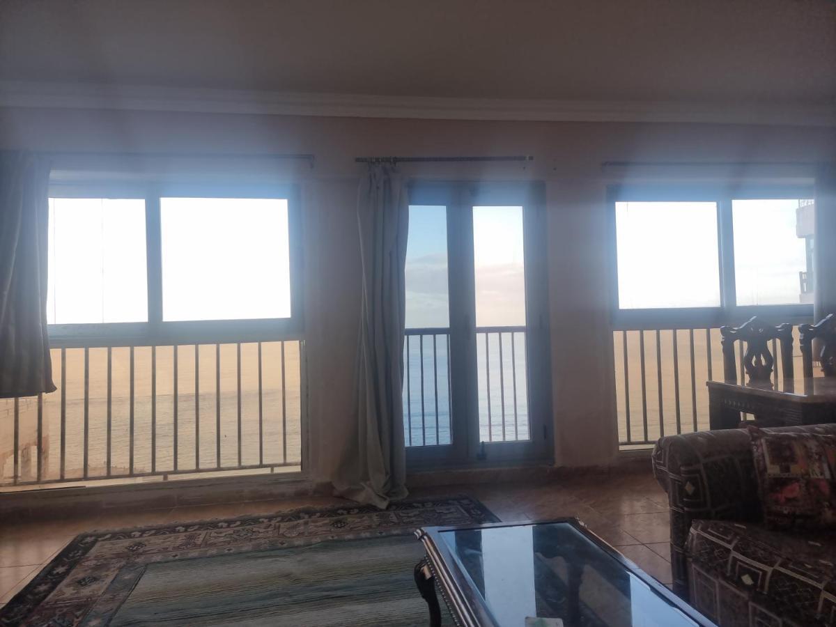 Panoramic Sea View Zamzm Flat Miami Family شقة فندقية زمزم بانورما بشاطئ ميامي - الاسكندرية صف اول مباشر علي بحر - عائلات فقط Alexandrie Extérieur photo