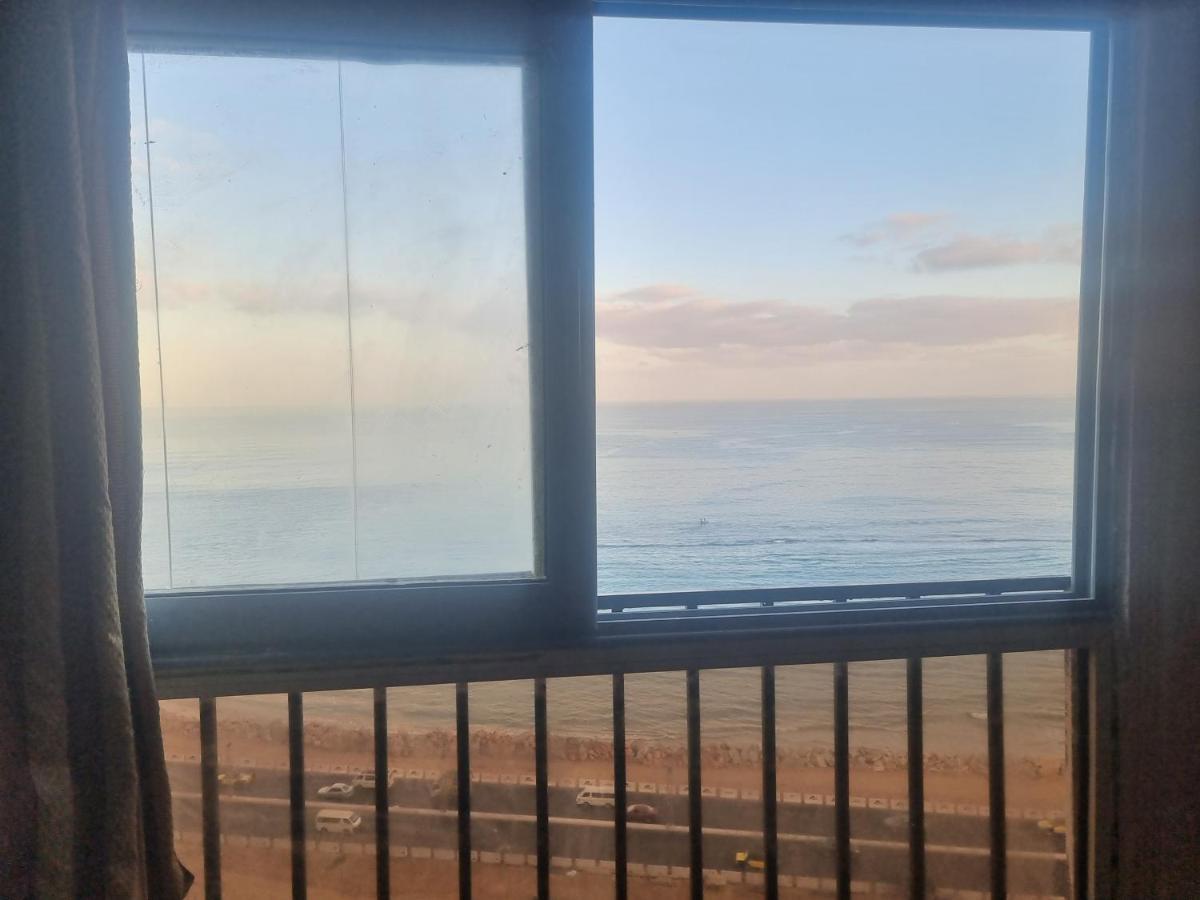 Panoramic Sea View Zamzm Flat Miami Family شقة فندقية زمزم بانورما بشاطئ ميامي - الاسكندرية صف اول مباشر علي بحر - عائلات فقط Alexandrie Extérieur photo