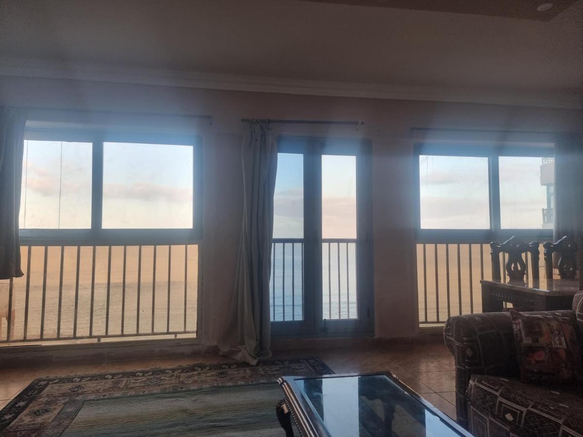 Panoramic Sea View Zamzm Flat Miami Family شقة فندقية زمزم بانورما بشاطئ ميامي - الاسكندرية صف اول مباشر علي بحر - عائلات فقط Alexandrie Extérieur photo