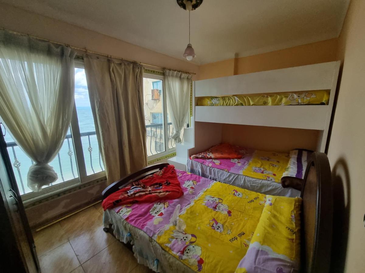 Panoramic Sea View Zamzm Flat Miami Family شقة فندقية زمزم بانورما بشاطئ ميامي - الاسكندرية صف اول مباشر علي بحر - عائلات فقط Alexandrie Extérieur photo
