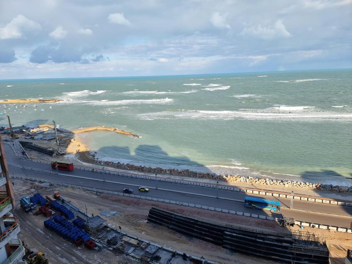 Panoramic Sea View Zamzm Flat Miami Family شقة فندقية زمزم بانورما بشاطئ ميامي - الاسكندرية صف اول مباشر علي بحر - عائلات فقط Alexandrie Extérieur photo