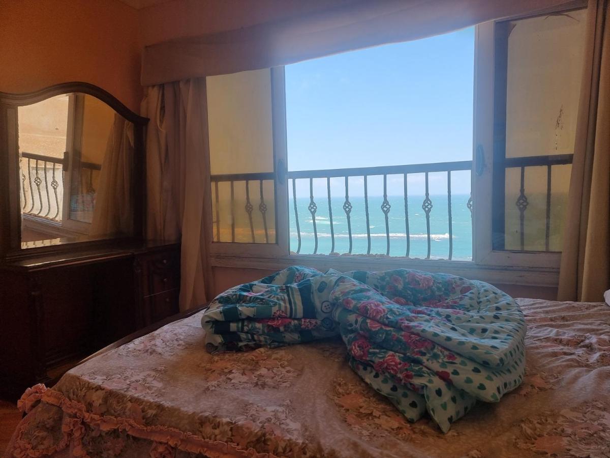 Panoramic Sea View Zamzm Flat Miami Family شقة فندقية زمزم بانورما بشاطئ ميامي - الاسكندرية صف اول مباشر علي بحر - عائلات فقط Alexandrie Extérieur photo
