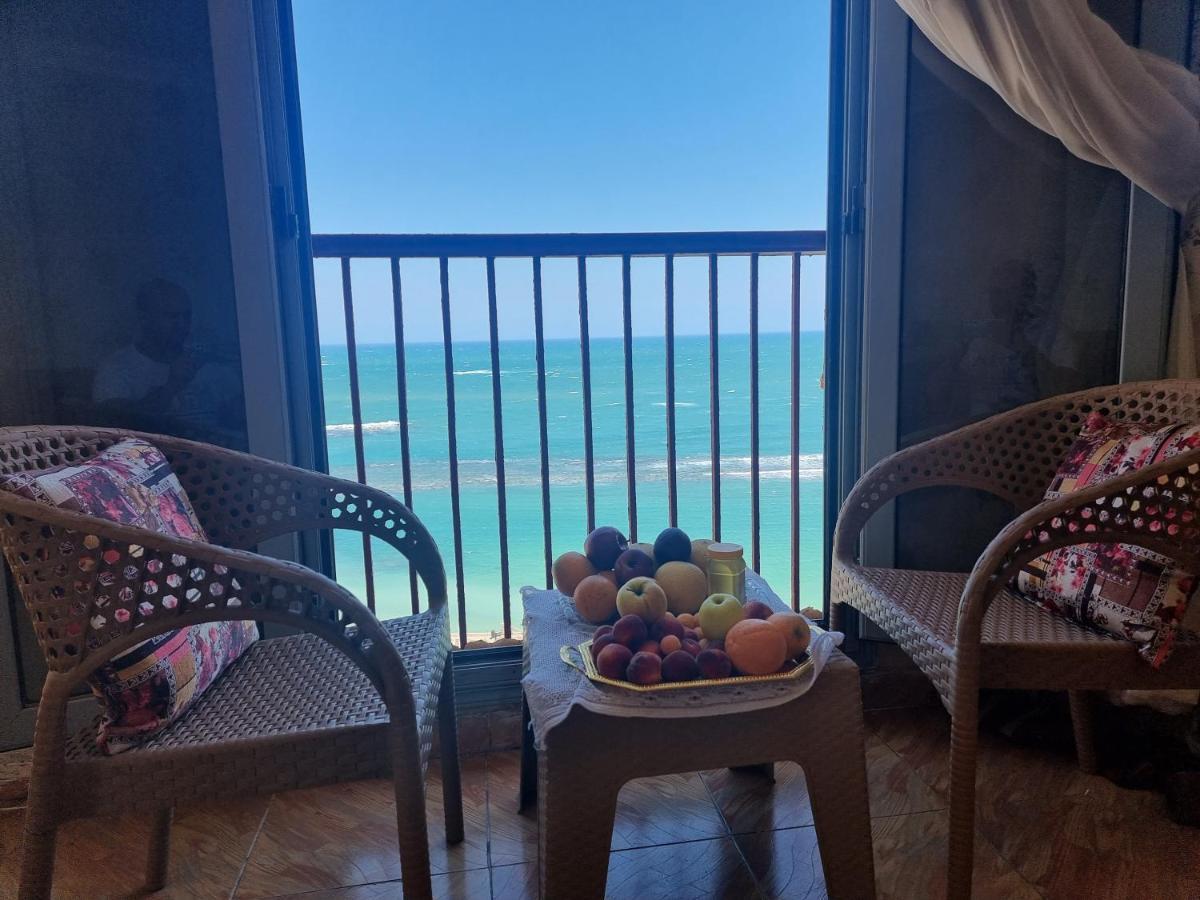 Panoramic Sea View Zamzm Flat Miami Family شقة فندقية زمزم بانورما بشاطئ ميامي - الاسكندرية صف اول مباشر علي بحر - عائلات فقط Alexandrie Extérieur photo