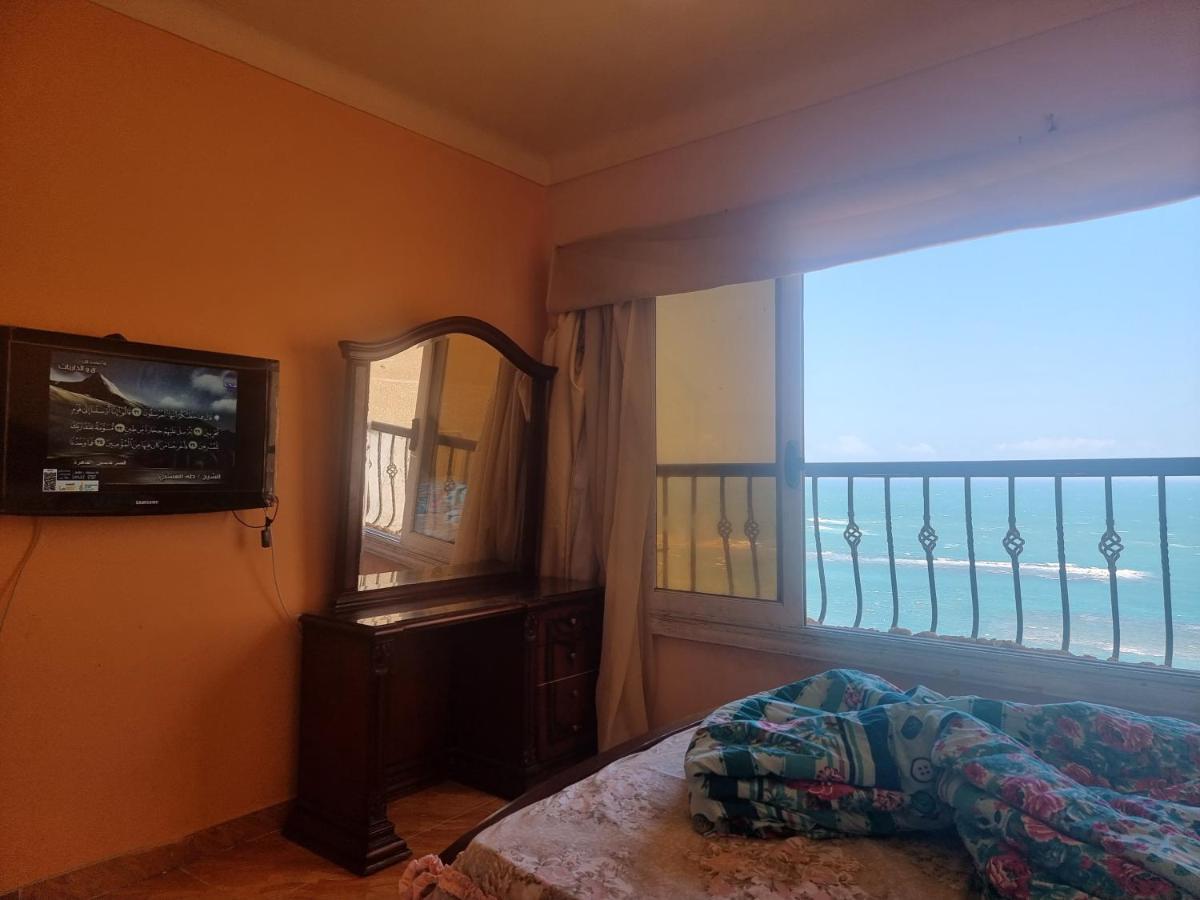 Panoramic Sea View Zamzm Flat Miami Family شقة فندقية زمزم بانورما بشاطئ ميامي - الاسكندرية صف اول مباشر علي بحر - عائلات فقط Alexandrie Extérieur photo