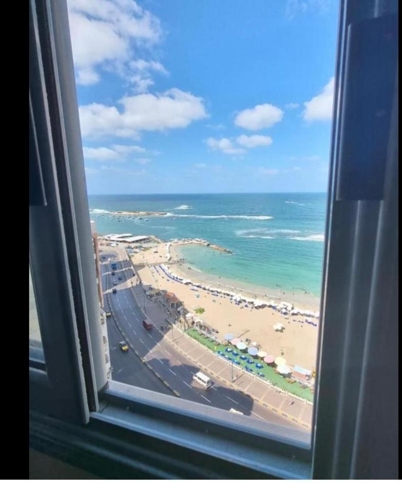Panoramic Sea View Zamzm Flat Miami Family شقة فندقية زمزم بانورما بشاطئ ميامي - الاسكندرية صف اول مباشر علي بحر - عائلات فقط Alexandrie Extérieur photo