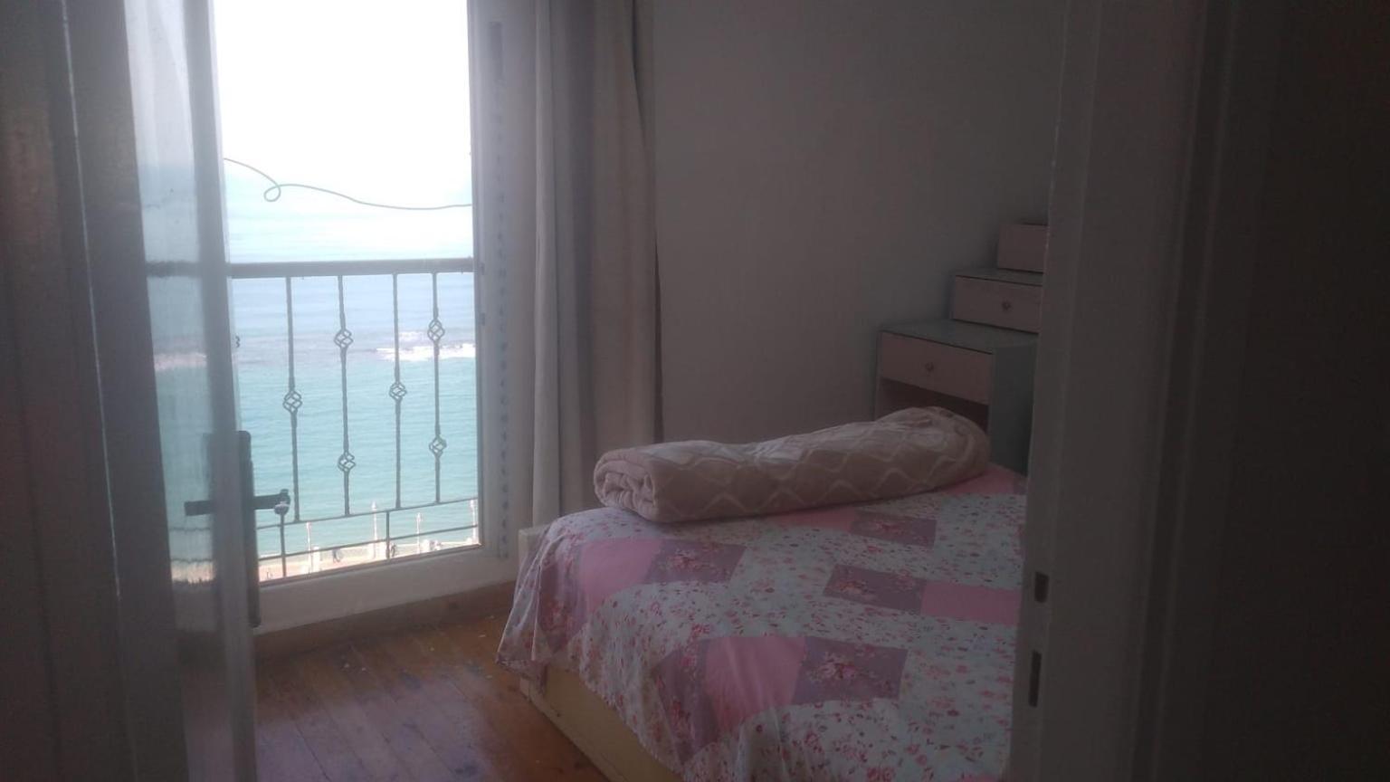 Panoramic Sea View Zamzm Flat Miami Family شقة فندقية زمزم بانورما بشاطئ ميامي - الاسكندرية صف اول مباشر علي بحر - عائلات فقط Alexandrie Extérieur photo